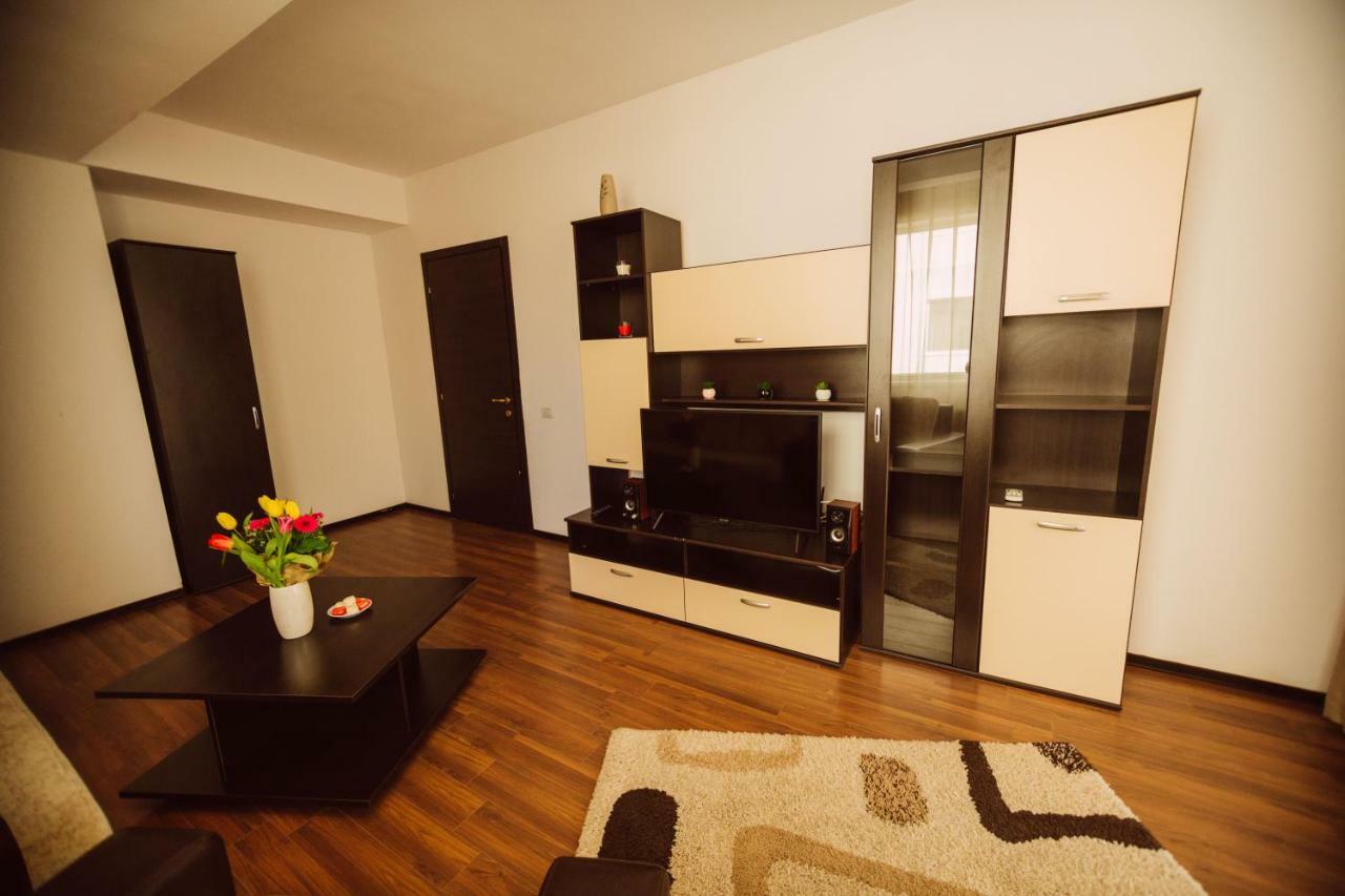 Seascape - Summerland Apartment Мамая Екстериор снимка