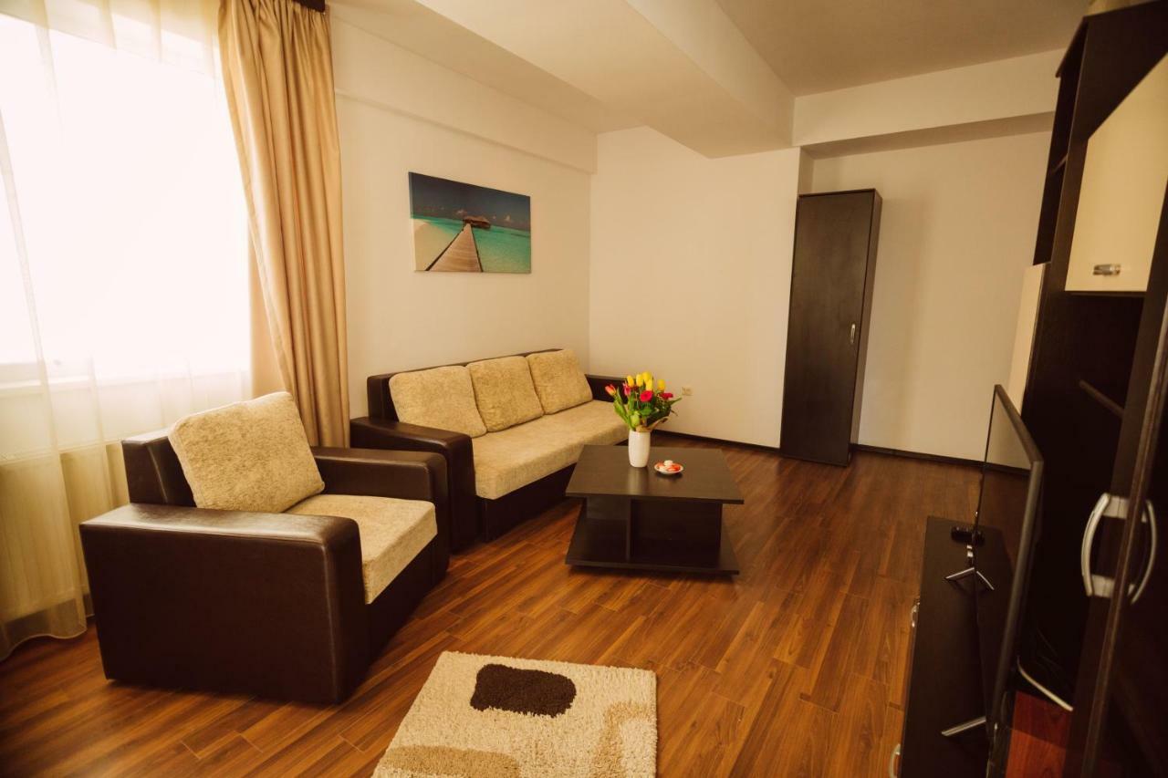 Seascape - Summerland Apartment Мамая Екстериор снимка